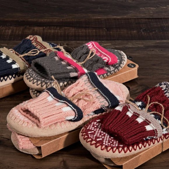 Cozy Gray Pink Ankle Slippers - Picture 2 of 5